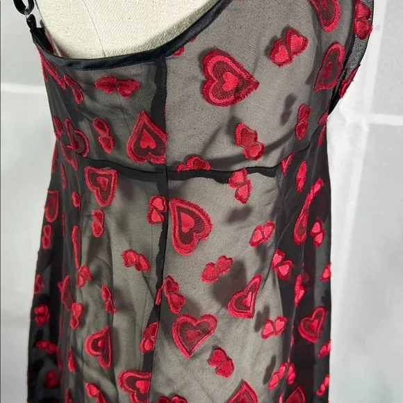 Secret Treasures sheer black with red hearts flowy lingerie top lace up side 1X - Picture 5 of 11